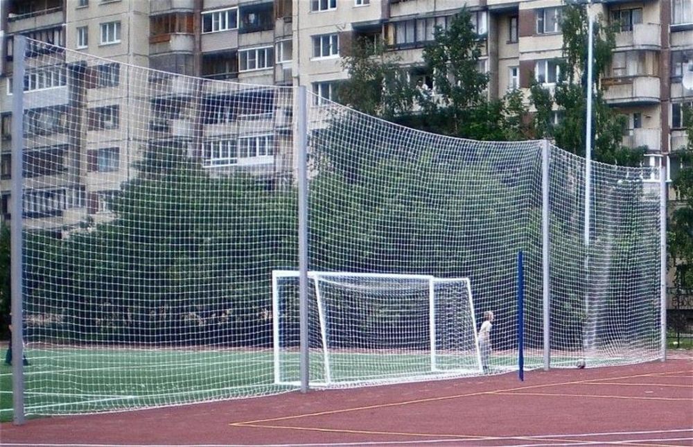 Сеть заградительная нить 4,0 ячейка 100x100  Pioner A12444